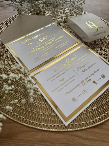 eleganckie zaproszenie ślubne Aurora na tle beżowym z dodatkami w stylu rustykalnym