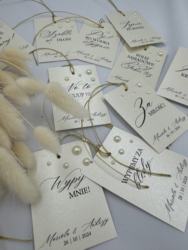 Personalizowana zawieszka na alkohol weselny z imionami i datą ślubu