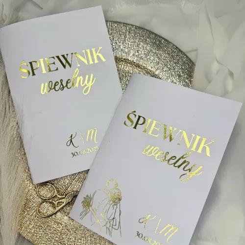 Personalizowany śpiewnik weselny ze złotym nadrukiem – Rękodzieła By Blonde