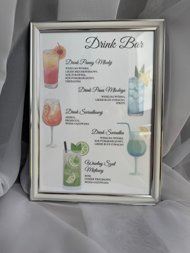 Personalizowana tabliczka Drink Bar z listą drinków na weselu