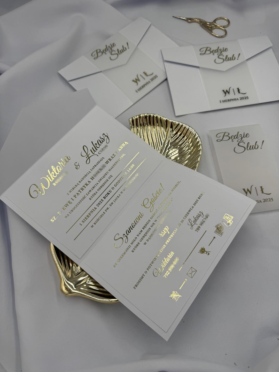 Zaproszenie ślubne Klasyczna Biel z opaską i złoceniami hot-stamping