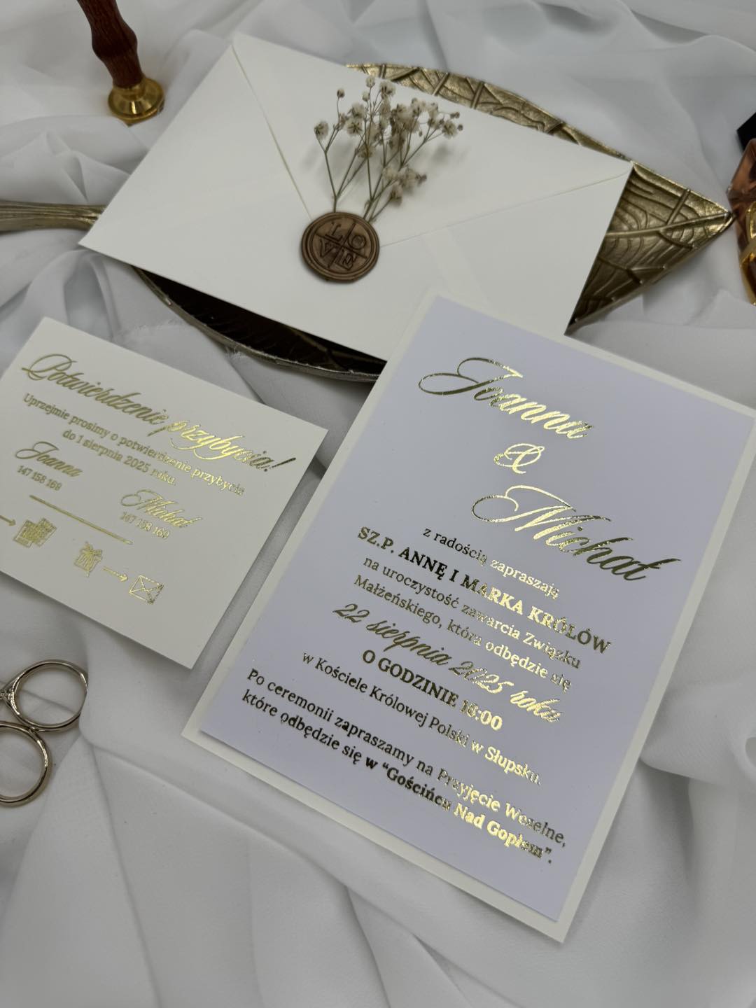 Zaproszenie ślubne złocone z kartą RSVP i pieczęcią lakową