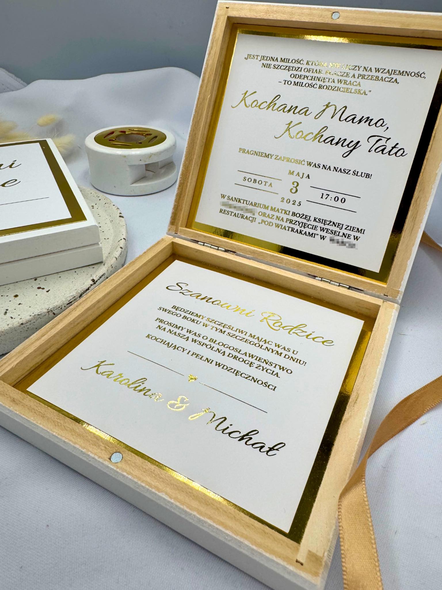 Personalizowane drewniane zaproszenie dla rodziców