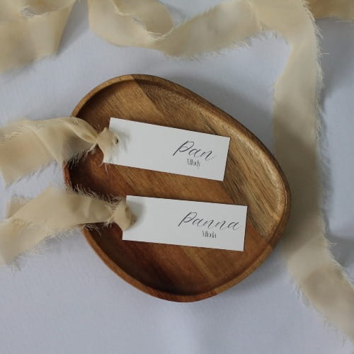 Winietki ślubne z szyfonową wstążką w wybranym kolorze